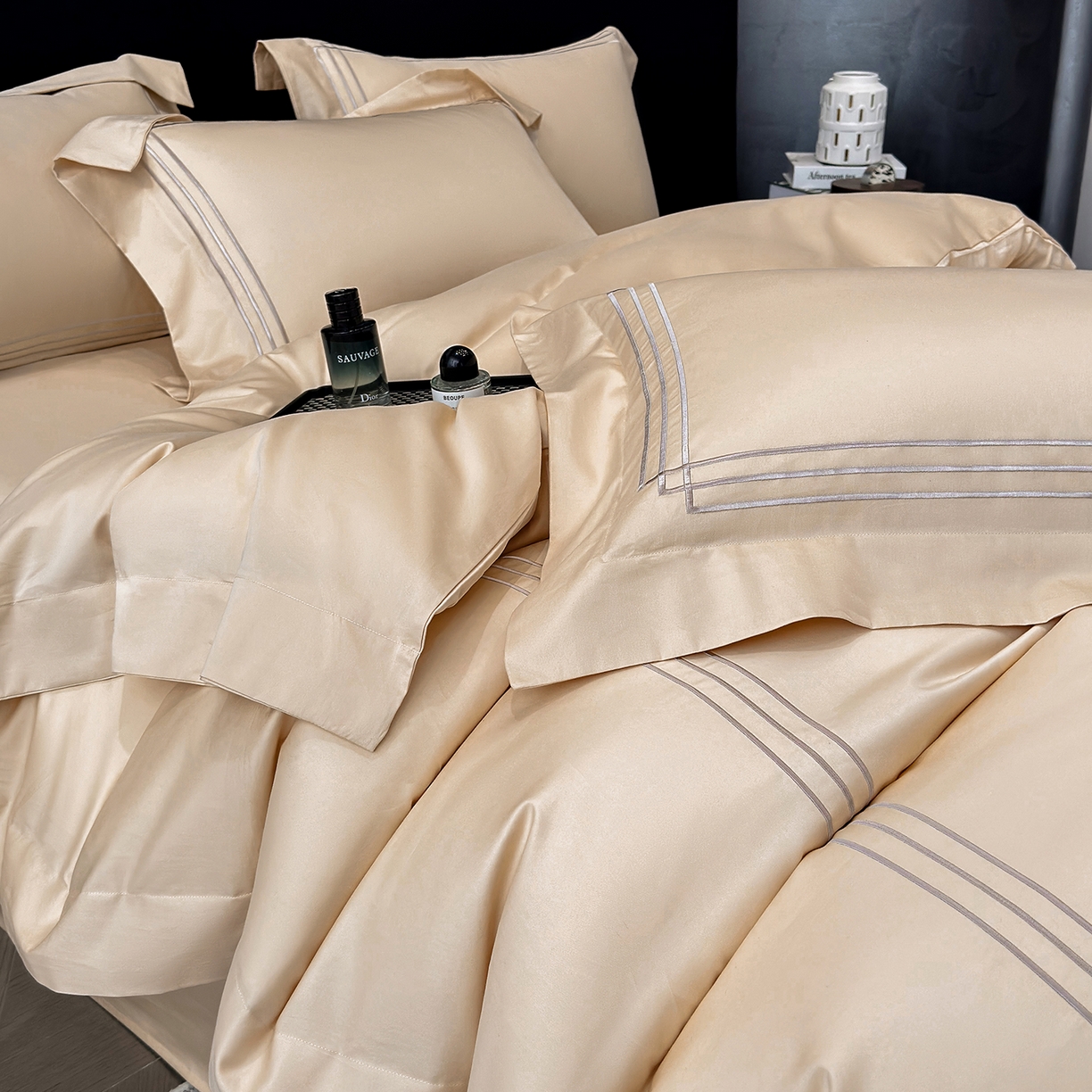 91家纺网 家纺一手货源 找家纺 星蕴家纺 2026新款贡缎长绒棉纯棉四件套-简爱 简爱-香槟金