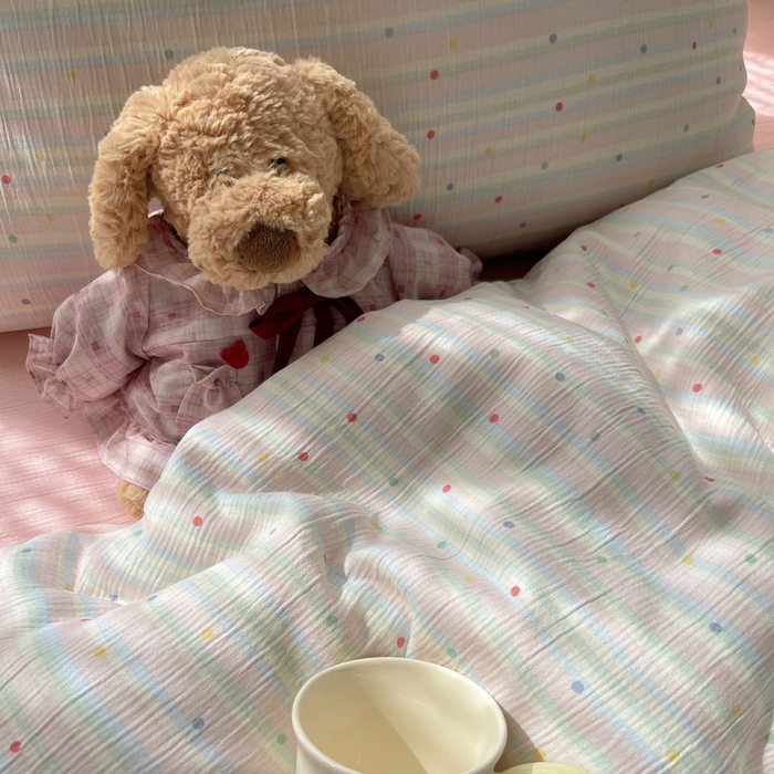 91家纺网 家纺一手货源 找家纺 温眠家纺 2026新款亲肤舒适甄选三层纱印花套件系列四件套 彩虹世界