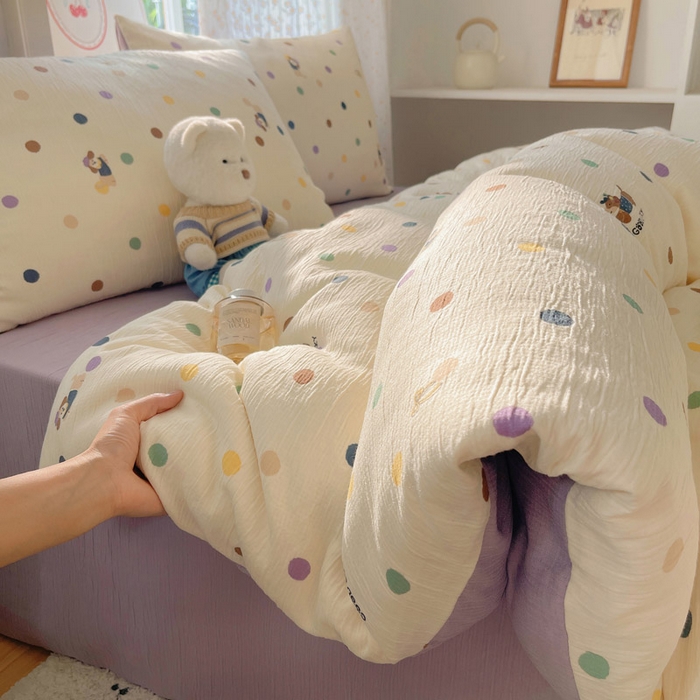 91家纺网 家纺一手货源 找家纺 温眠家纺 2026新款亲肤舒适甄选三层纱印花套件系列四件套 糖豆腊肠狗