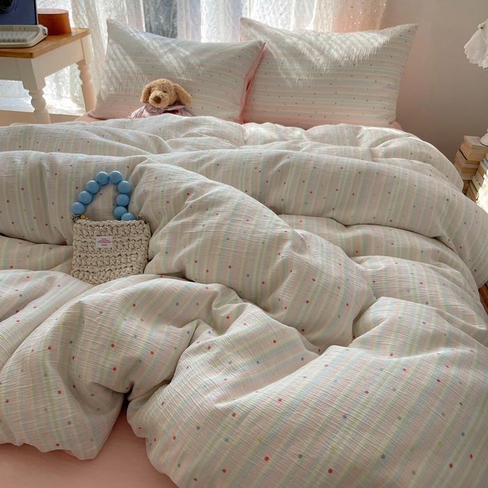 91家纺网 家纺一手货源 找家纺 温眠家纺 2026新款亲肤舒适甄选三层纱印花套件系列四件套 彩虹世界