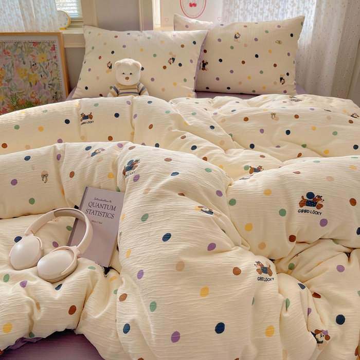 91家纺网 家纺一手货源 找家纺 温眠家纺 2026新款亲肤舒适甄选三层纱印花套件系列四件套 糖豆腊肠狗