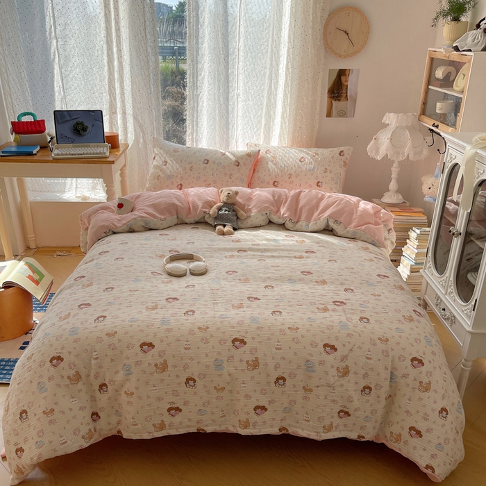 91家纺网 家纺一手货源 找家纺 温眠家纺 2026新款亲肤舒适甄选三层纱印花套件系列四件套 小狗集合会