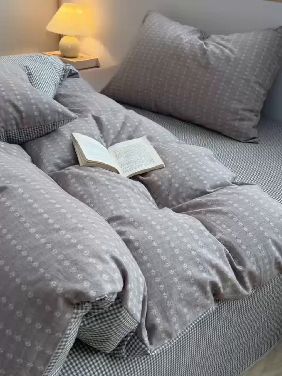 91家纺网 家纺一手货源 找家纺 炫拼家纺 2026新款A类全棉色织提花40支水洗棉四件套-花语系列 花语一伊莫