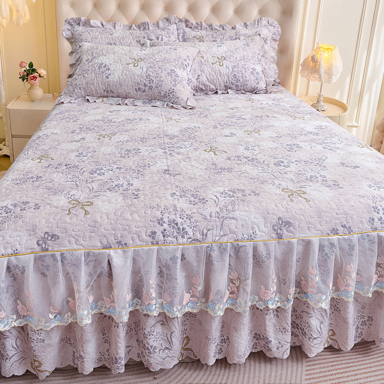 91家纺网 家纺一手货源 找家纺 小雨家纺 2026新款木棉皱皱纱加棉床裙床罩三件套花边被套 花姿