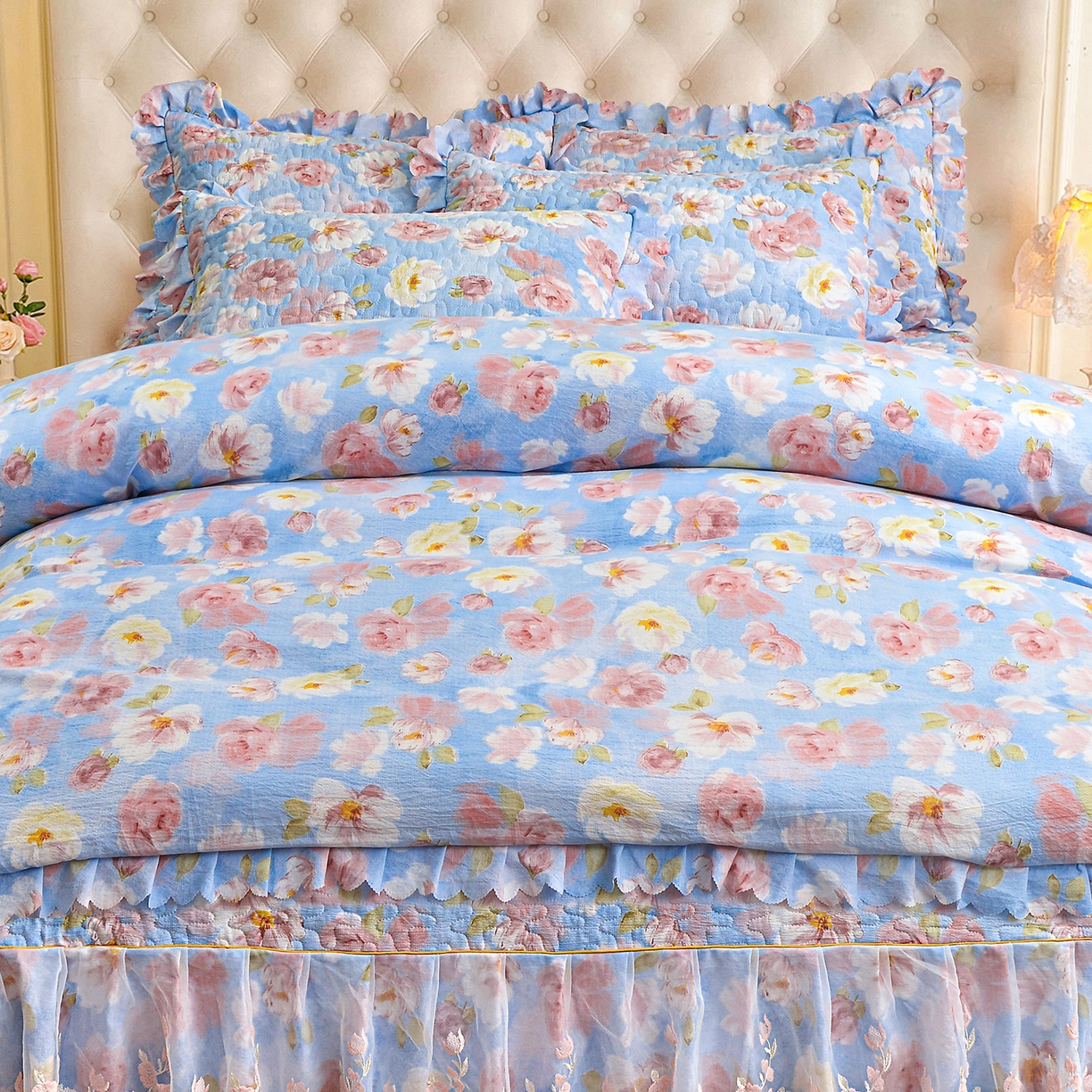 91家纺网 家纺一手货源 找家纺 小雨家纺 2026新款木棉皱皱纱加棉床裙床罩三件套花边被套 山花烂漫-樱花粉