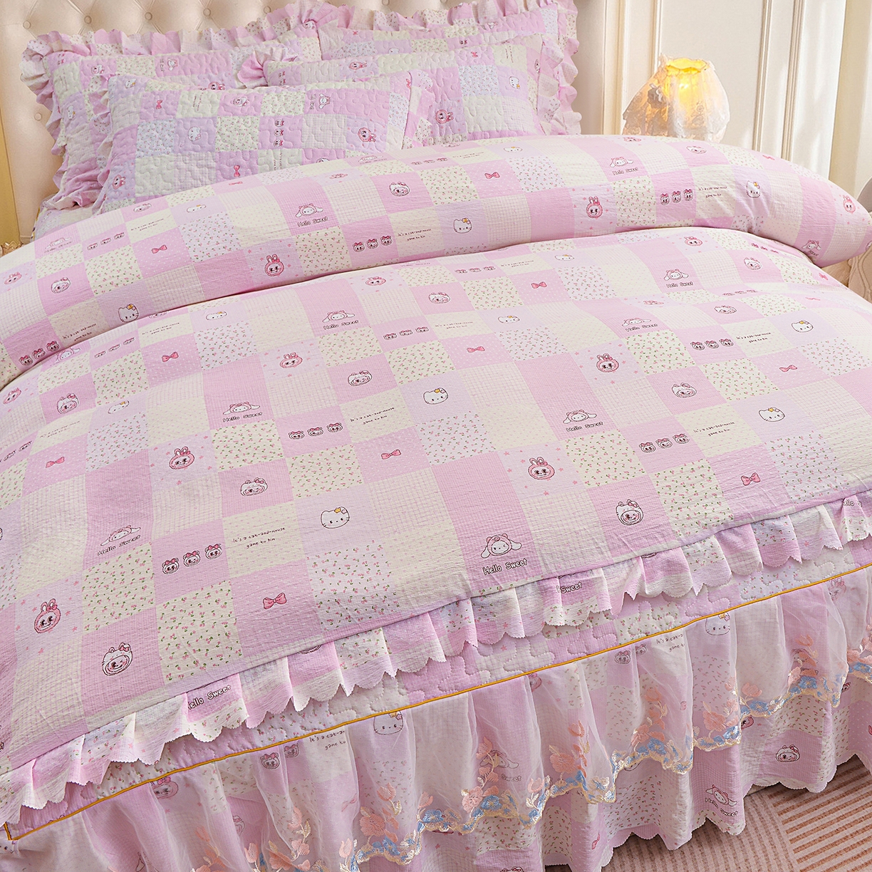 91家纺网 家纺一手货源 找家纺 小雨家纺 2026新款木棉皱皱纱加棉床裙床罩三件套花边被套 粉布布-樱花粉