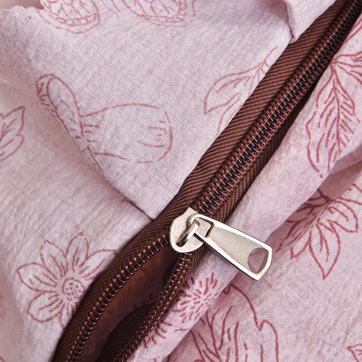 91家纺网 家纺一手货源 找家纺 小雨家纺 2026新款木棉皱皱纱加棉床裙床罩三件套花边被套 蝶舞花间-豆沙