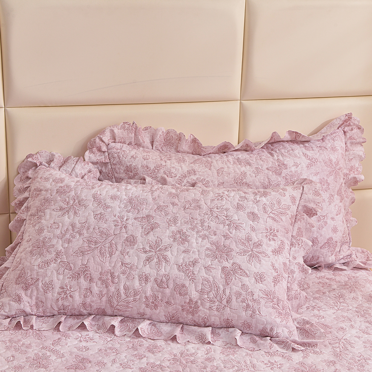 91家纺网 家纺一手货源 找家纺 小雨家纺 2026新款木棉皱皱纱加棉床裙床罩三件套花边被套 蝶舞花间-豆沙