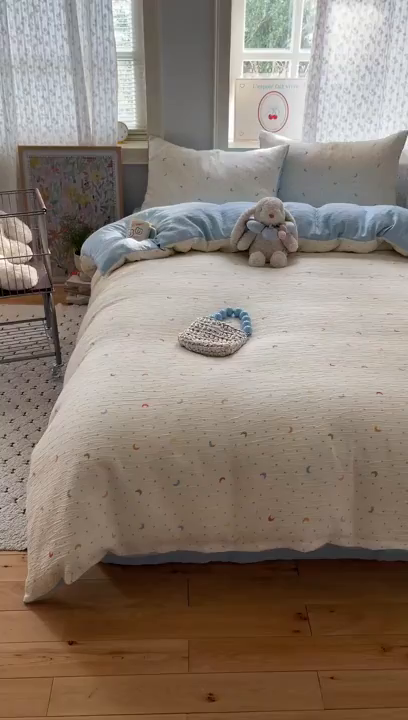 91家纺网 家纺一手货源 找家纺 温眠家纺 2026新款亲肤舒适甄选三层纱印花套件系列四件套 星月天空