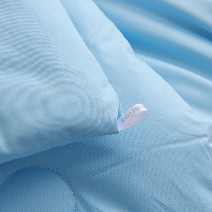 91家纺网 家纺一手货源 找家纺 启优家纺 全棉纯色羽绒被子被芯 天空蓝