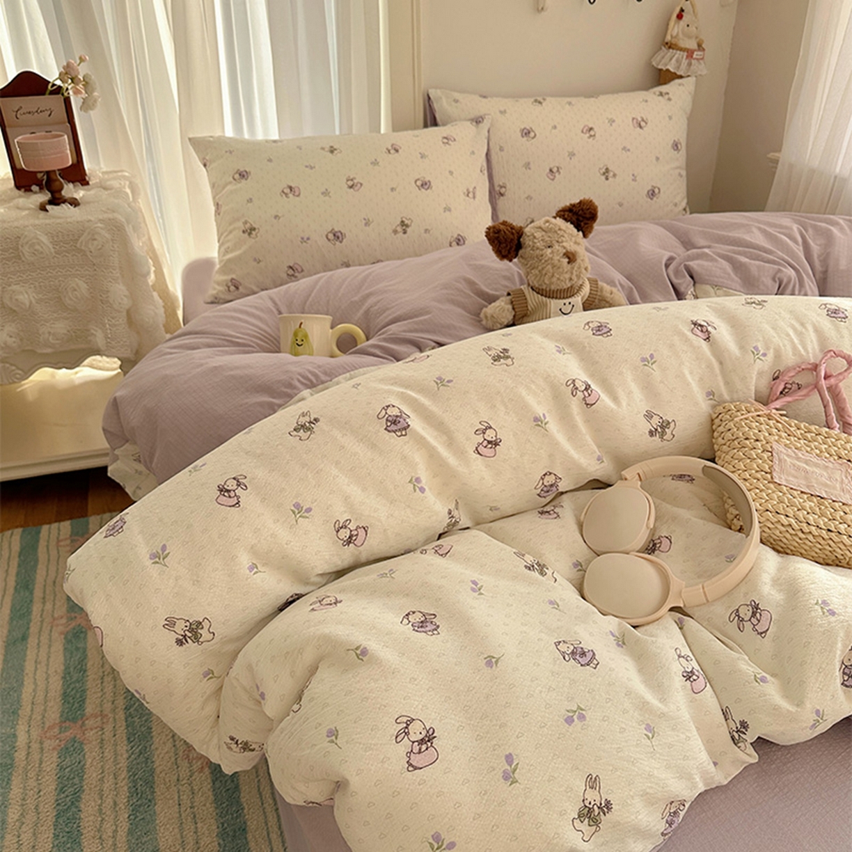 91家纺网 家纺一手货源 找家纺 温眠家纺 2026新款敲可爱的奶呼呼云感双层纱简约四件套系列-超级治愈~ 裙子小兔