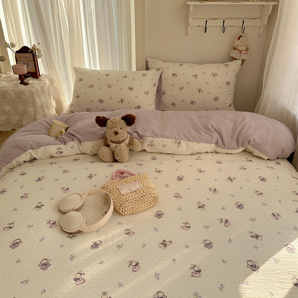 91家纺网 家纺一手货源 找家纺 温眠家纺 2026新款敲可爱的奶呼呼云感双层纱简约四件套系列-超级治愈~ 裙子小兔