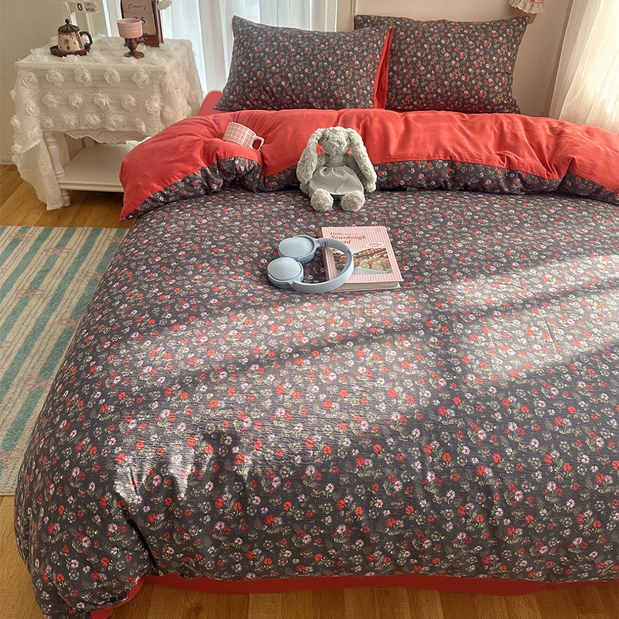 91家纺网 家纺一手货源 找家纺 温眠家纺 2026新款敲可爱的奶呼呼云感双层纱简约四件套系列-超级治愈~ 暗夜玫瑰