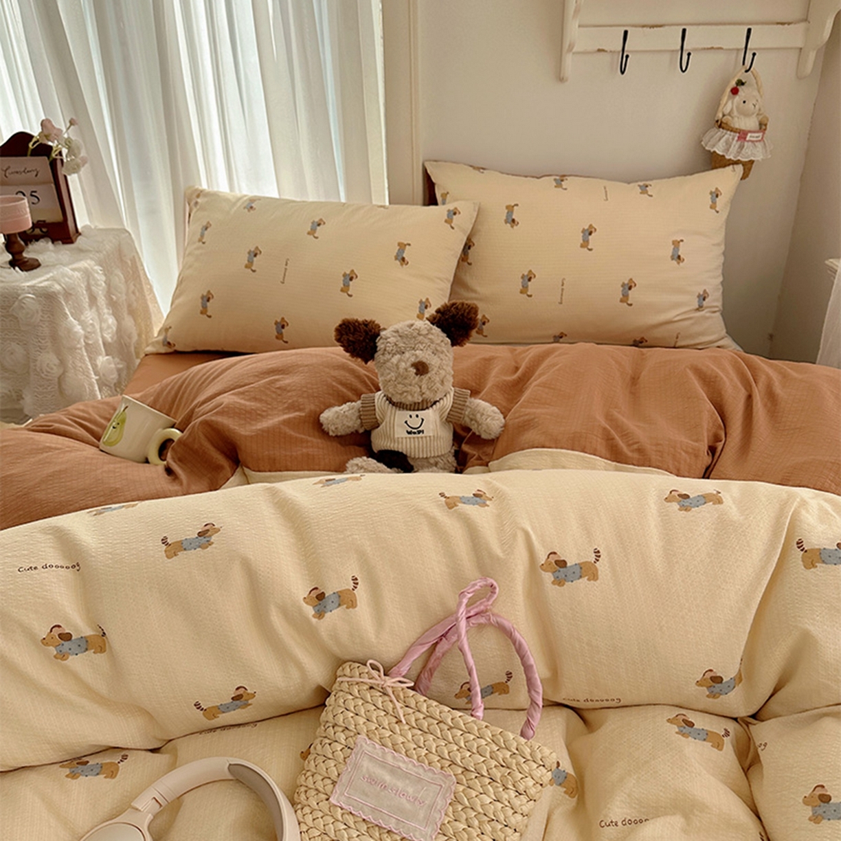 91家纺网 家纺一手货源 找家纺 温眠家纺 2026新款敲可爱的奶呼呼云感双层纱简约四件套系列-超级治愈~ 俏皮狗