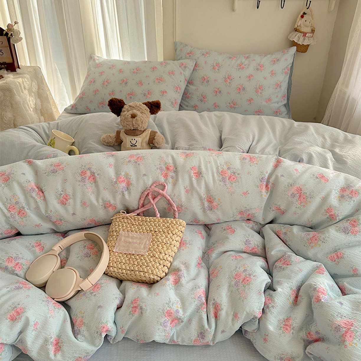 91家纺网 家纺一手货源 找家纺 温眠家纺 2026新款敲可爱的奶呼呼云感双层纱简约四件套系列-超级治愈~ 清风与雾-蓝