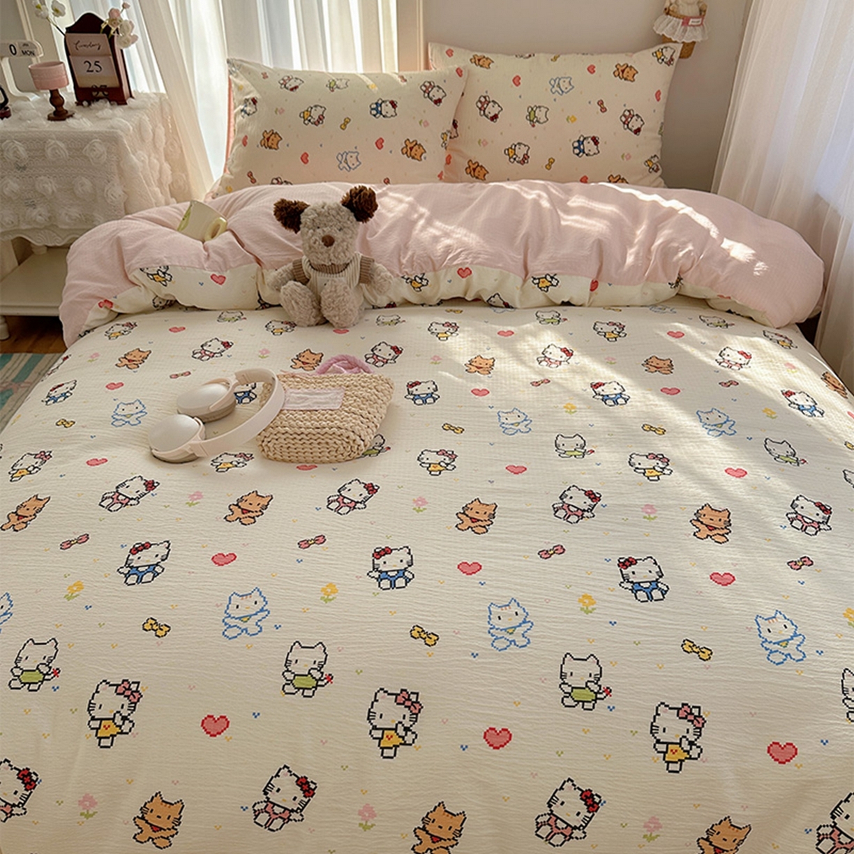 91家纺网 家纺一手货源 找家纺 温眠家纺 2026新款敲可爱的奶呼呼云感双层纱简约四件套系列-超级治愈~ 像素小猫