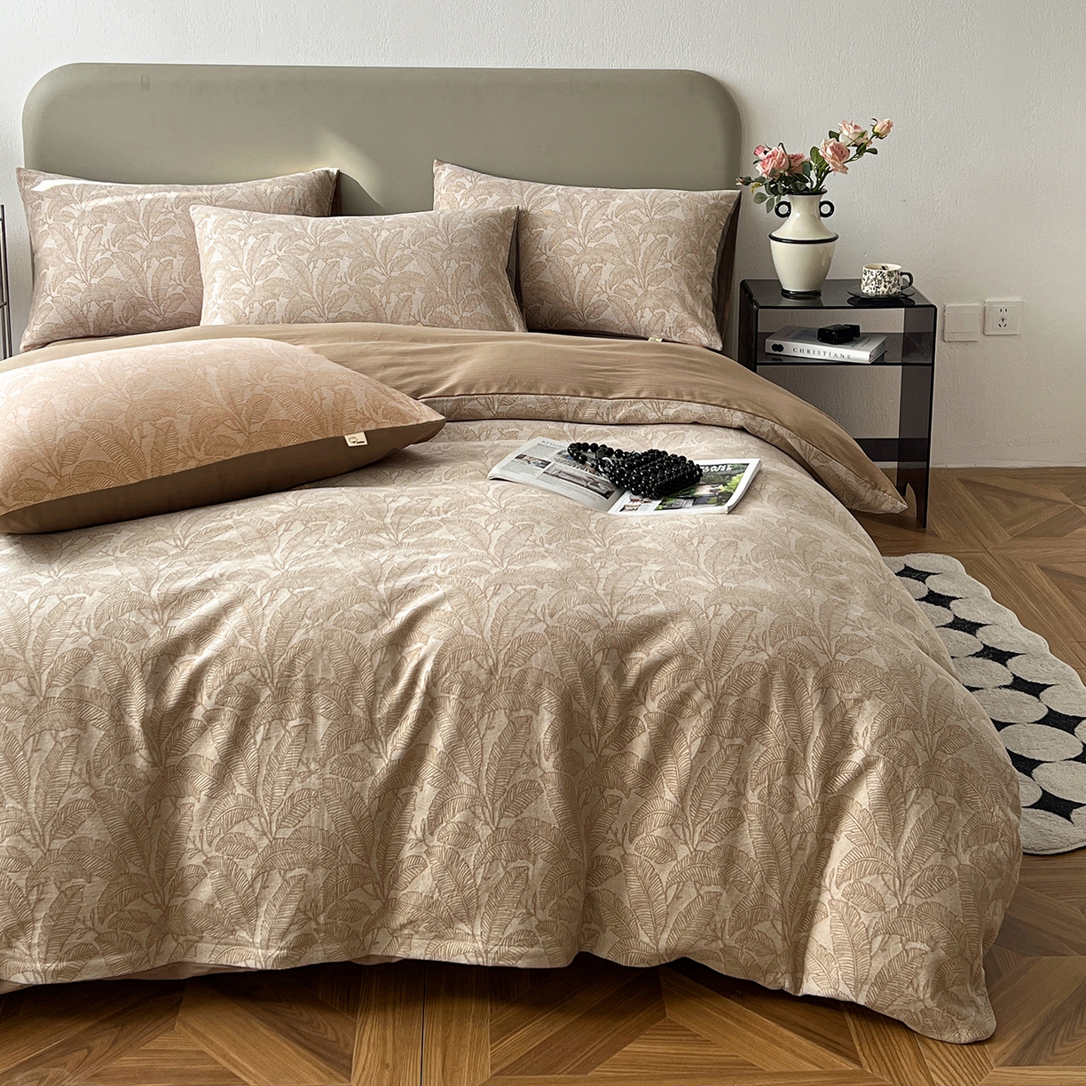 91家纺网 家纺一手货源 找家纺 锦彩家居 2026新款全棉色织大提花四件套-南法假日系列（提供买家秀） 叶茂-咖