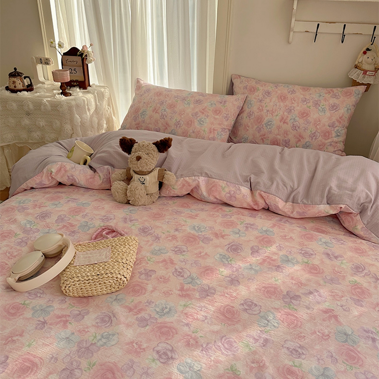 91家纺网 家纺一手货源 找家纺 温眠家纺 2026新款敲可爱的奶呼呼云感双层纱简约四件套系列-超级治愈~ 烟紫