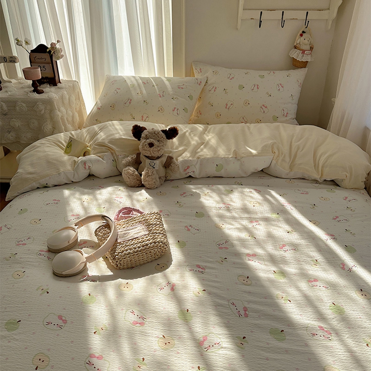 91家纺网 家纺一手货源 找家纺 温眠家纺 2026新款敲可爱的奶呼呼云感双层纱简约四件套系列-超级治愈~ 一口青苹果