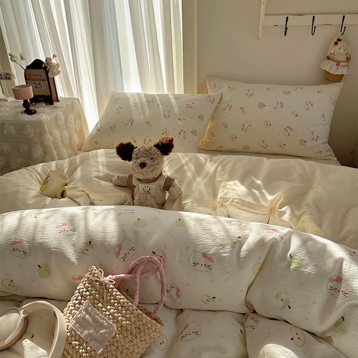 91家纺网 家纺一手货源 找家纺 温眠家纺 2026新款敲可爱的奶呼呼云感双层纱简约四件套系列-超级治愈~ 一口青苹果