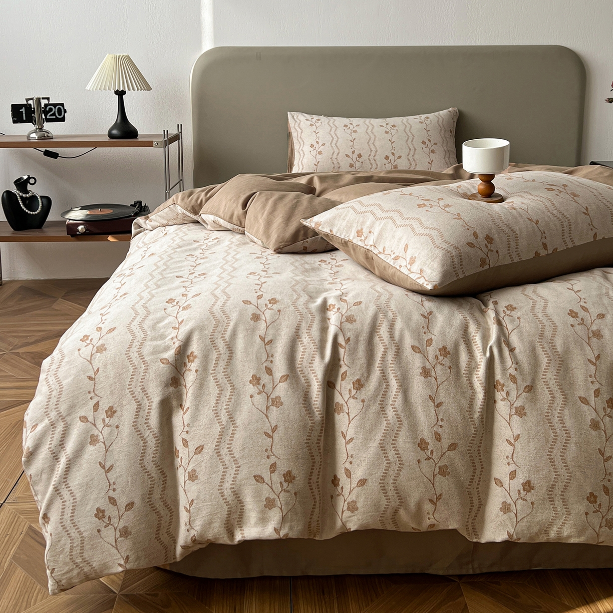 91家纺网 家纺一手货源 找家纺 锦彩家居 2026新款全棉色织大提花四件套-南法假日系列（提供买家秀） 洛川-咖