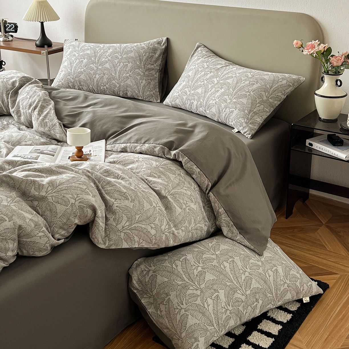 91家纺网 家纺一手货源 找家纺 锦彩家居 2026新款全棉色织大提花四件套-南法假日系列（提供买家秀） 叶茂-灰