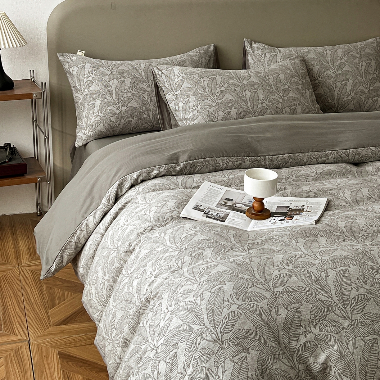 91家纺网 家纺一手货源 找家纺 锦彩家居 2026新款全棉色织大提花四件套-南法假日系列（提供买家秀） 叶茂-灰