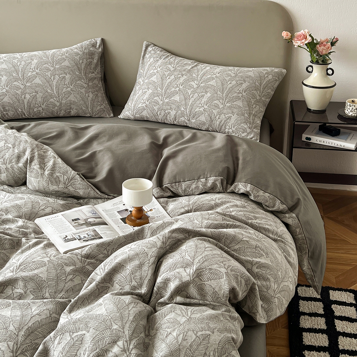 91家纺网 家纺一手货源 找家纺 锦彩家居 2026新款全棉色织大提花四件套-南法假日系列（提供买家秀） 叶茂-灰