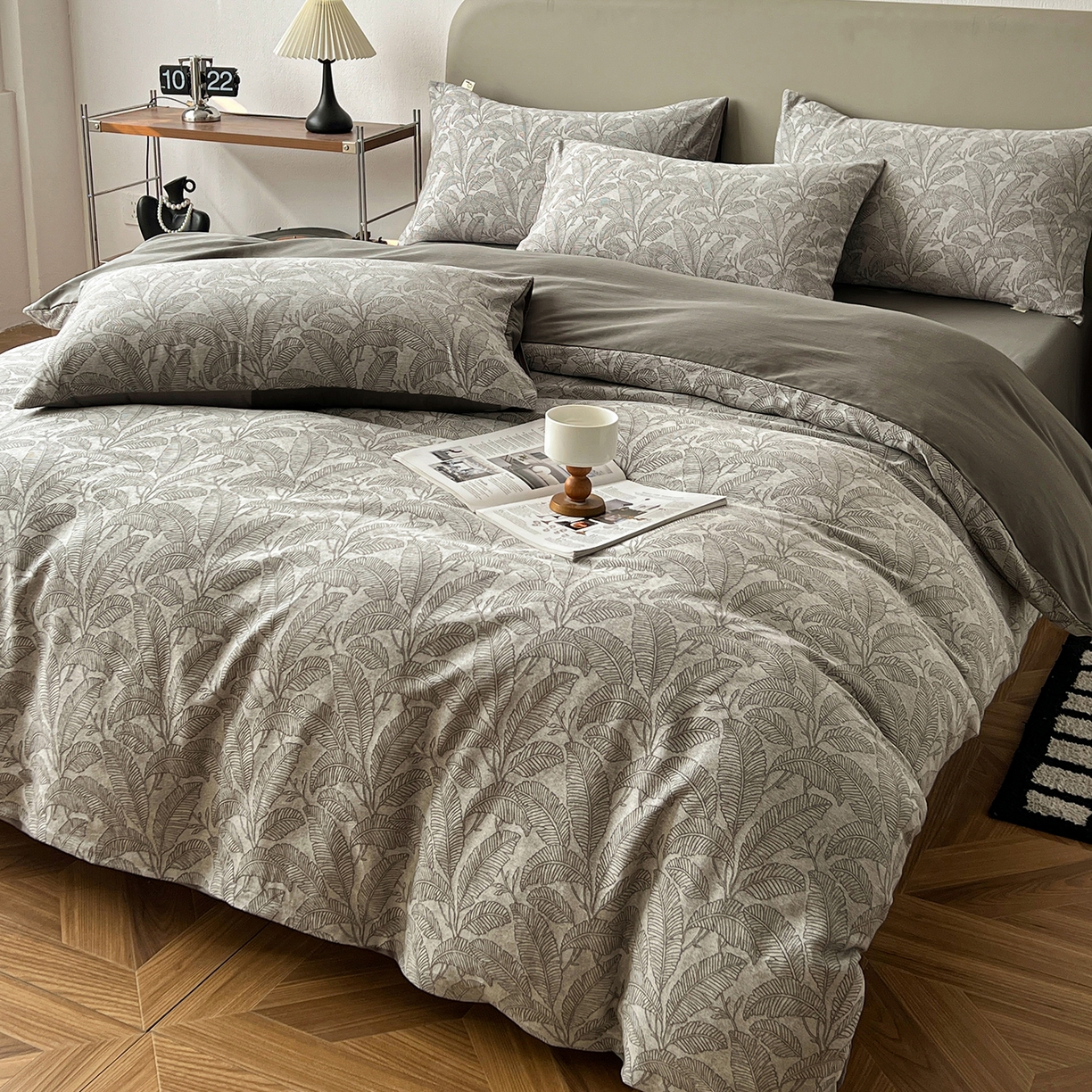 91家纺网 家纺一手货源 找家纺 锦彩家居 2026新款全棉色织大提花四件套-南法假日系列（提供买家秀） 叶茂-灰