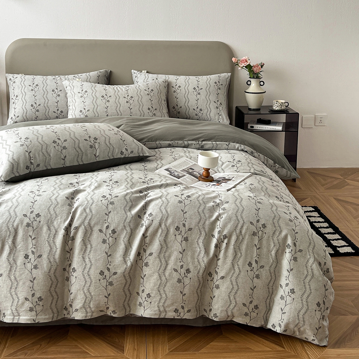 91家纺网 家纺一手货源 找家纺 锦彩家居 2026新款全棉色织大提花四件套-南法假日系列（提供买家秀） 洛川-灰