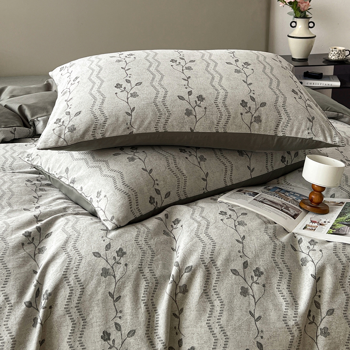 91家纺网 家纺一手货源 找家纺 锦彩家居 2026新款全棉色织大提花四件套-南法假日系列（提供买家秀） 洛川-灰