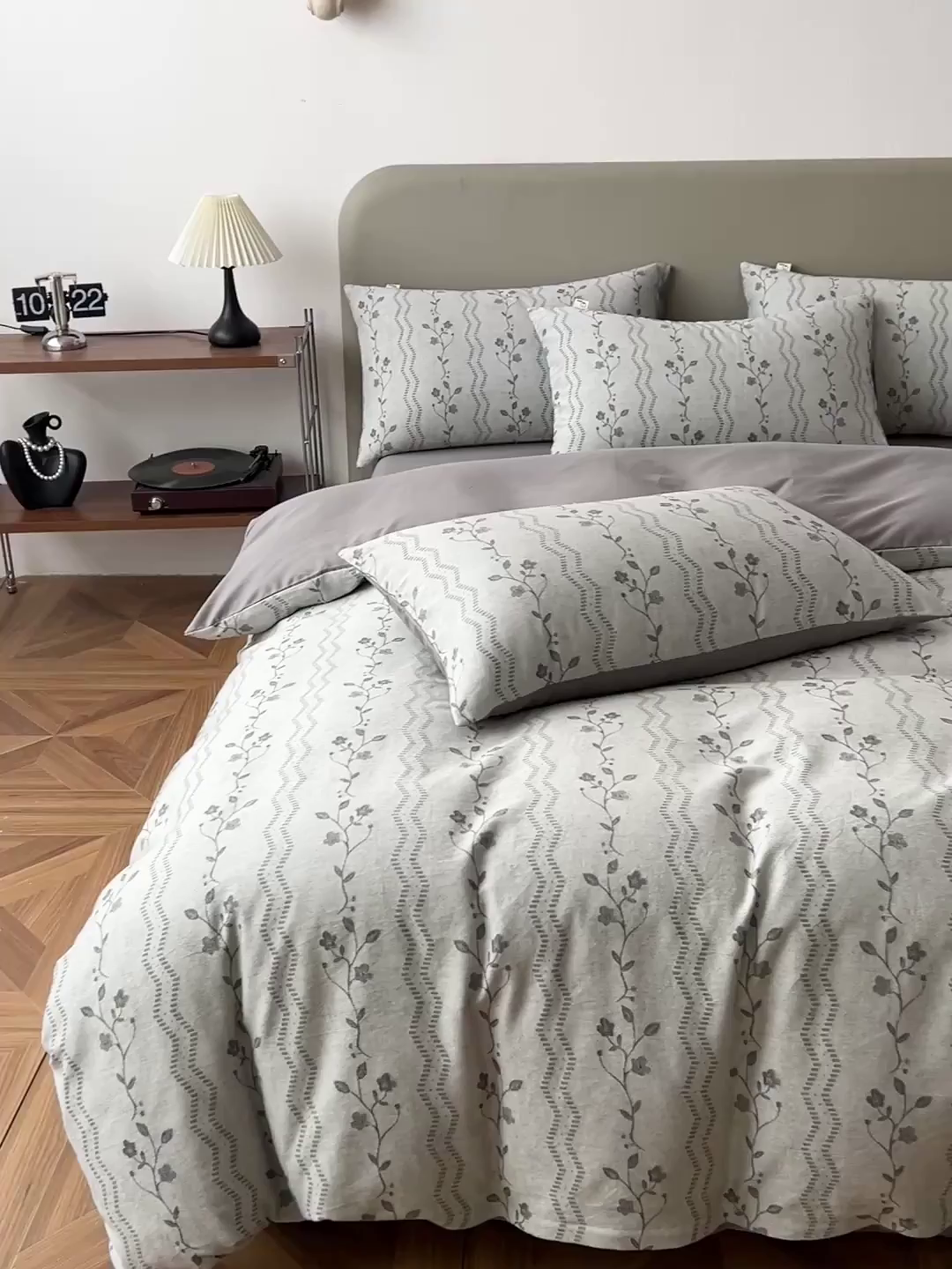 91家纺网 家纺一手货源 找家纺 锦彩家居 2026新款全棉色织大提花四件套-南法假日系列（提供买家秀） 洛川-灰