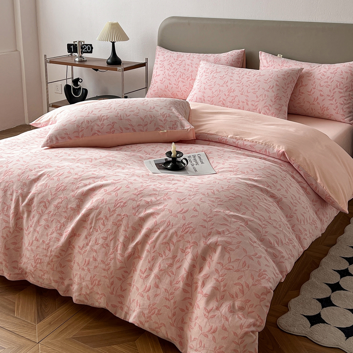 91家纺网 家纺一手货源 找家纺 锦彩家居 2026新款全棉色织三层大提花四件套-花漫辞系列（提供买家秀） 罗蔓-粉