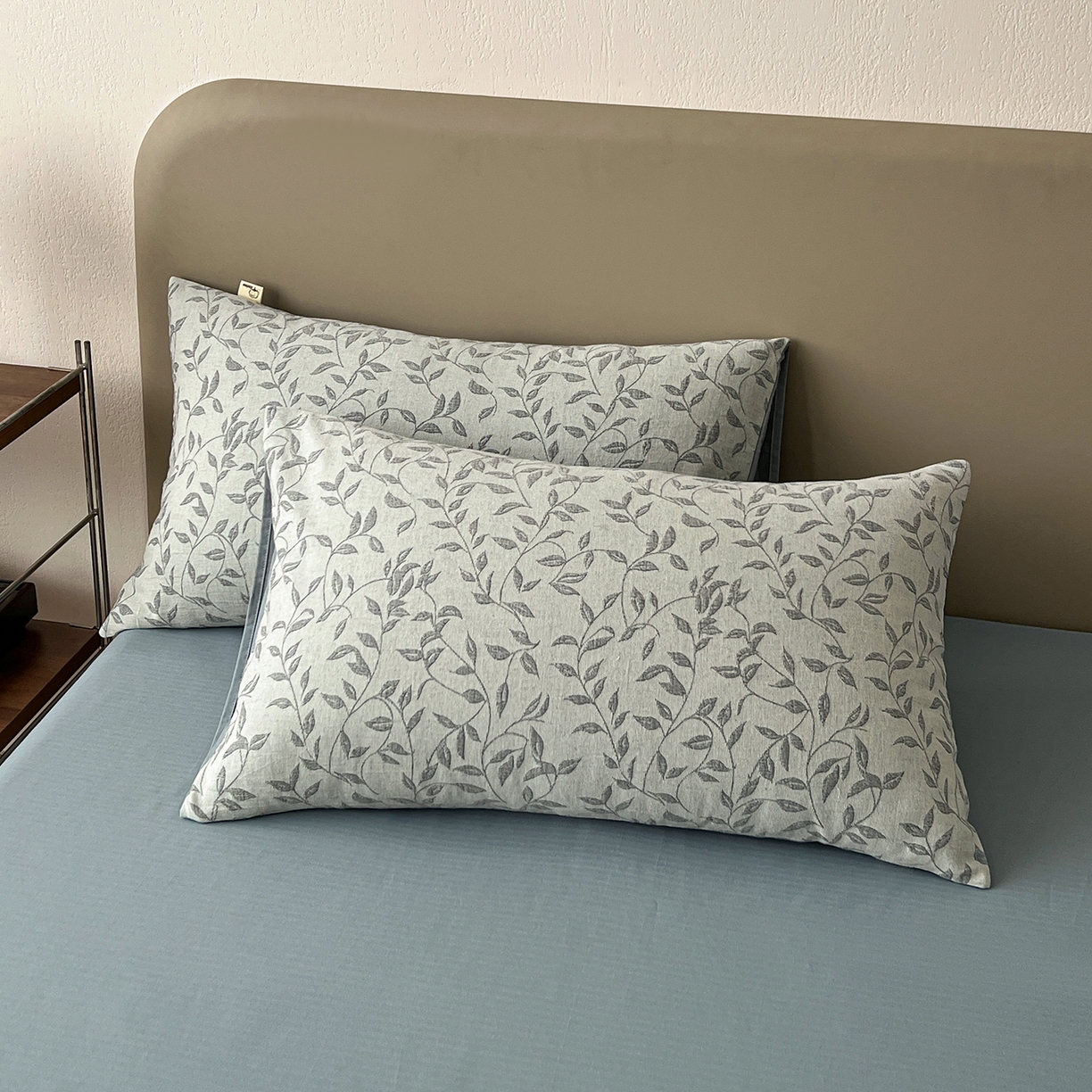 91家纺网 家纺一手货源 找家纺 锦彩家居 2026新款全棉色织三层大提花四件套-花漫辞系列（提供买家秀） 罗蔓-蓝