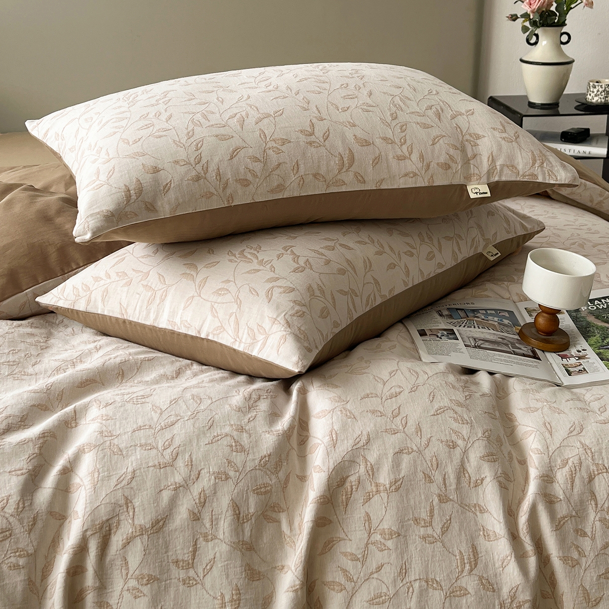 91家纺网 家纺一手货源 找家纺 锦彩家居 2026新款全棉色织三层大提花四件套-花漫辞系列（提供买家秀） 罗蔓-咖