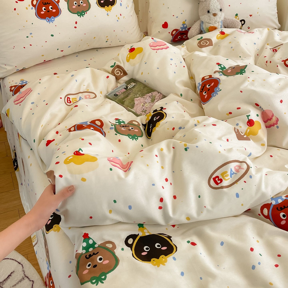 91家纺网 家纺一手货源 找家纺 寻米 2026新款春夏全棉13070印花四件套单品系列-四件套 快乐熊仔