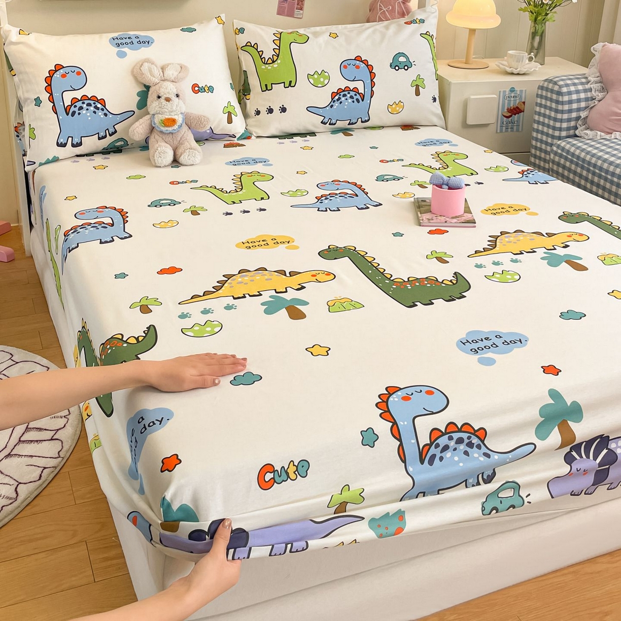 91家纺网 家纺一手货源 找家纺 寻米 2026新款春夏全棉13070印花四件套单品系列-四件套 恐龙乐园