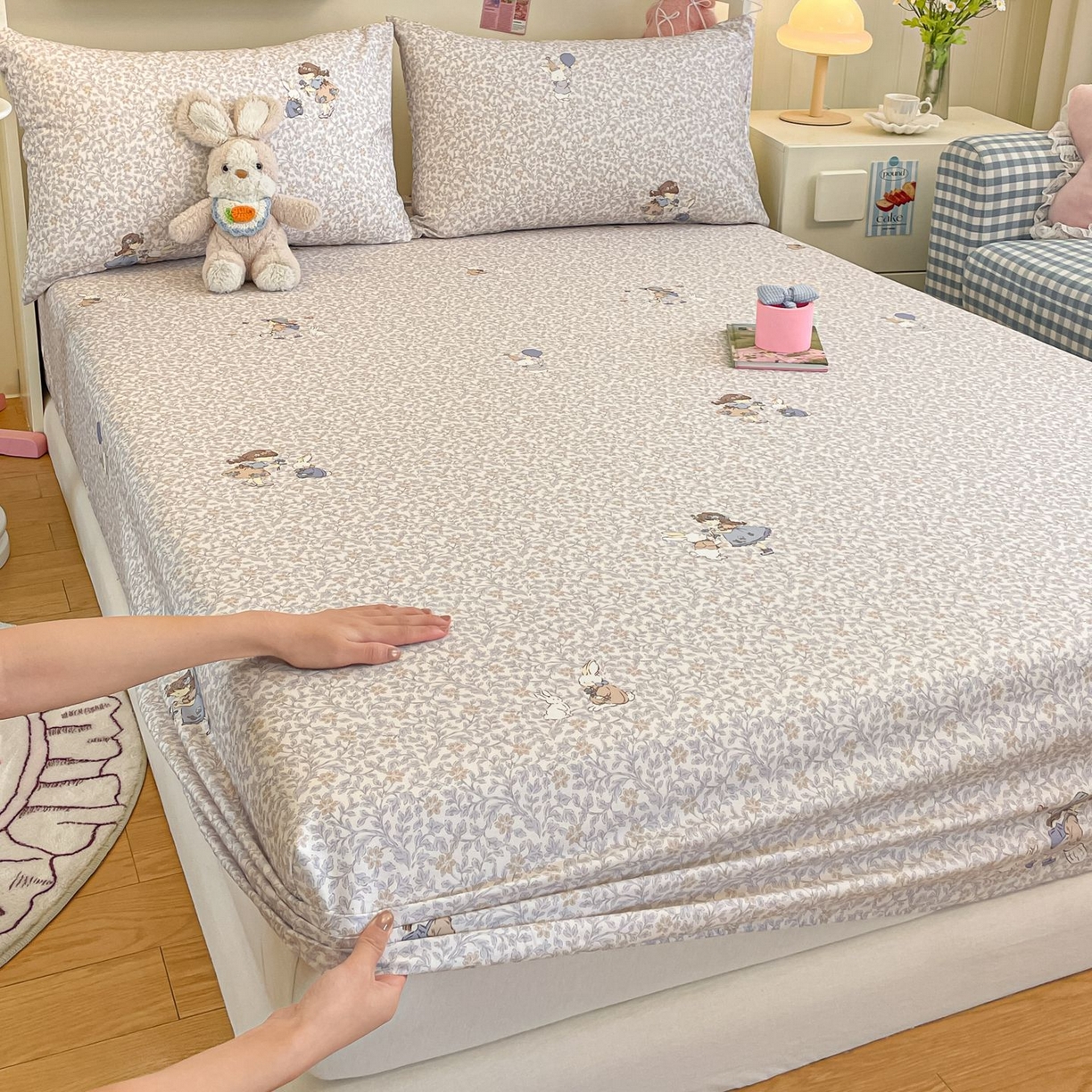 91家纺网 家纺一手货源 找家纺 寻米 2026新款春夏全棉13070印花四件套单品系列-四件套 萌兔花园