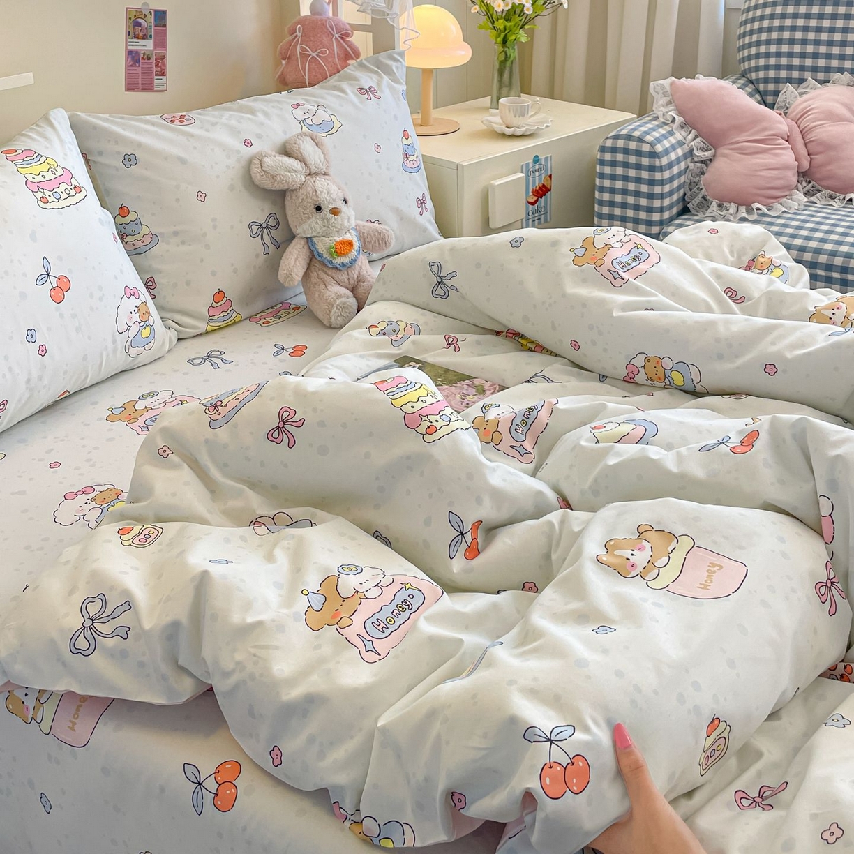 91家纺网 家纺一手货源 找家纺 寻米 2026新款春夏全棉13070印花四件套单品系列-四件套 小熊饼干