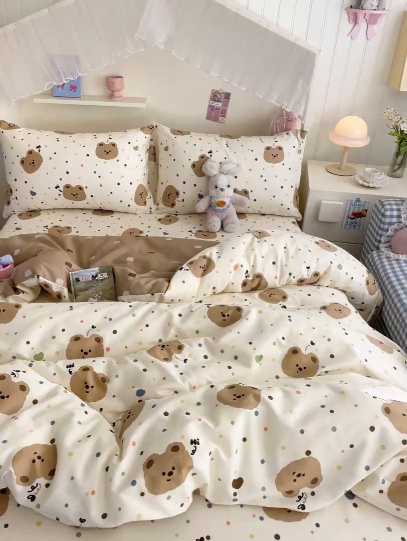 91家纺网 家纺一手货源 找家纺 寻米 2026新款春夏全棉13070印花四件套单品系列-四件套 小熊软糖