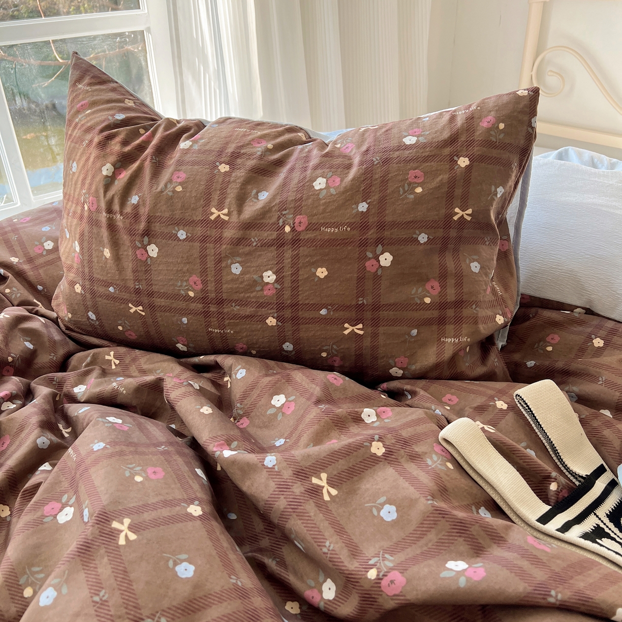 91家纺网 家纺一手货源 找家纺 繁花家居 2026新款木棉双层纱四件套 蓝色咖棕花