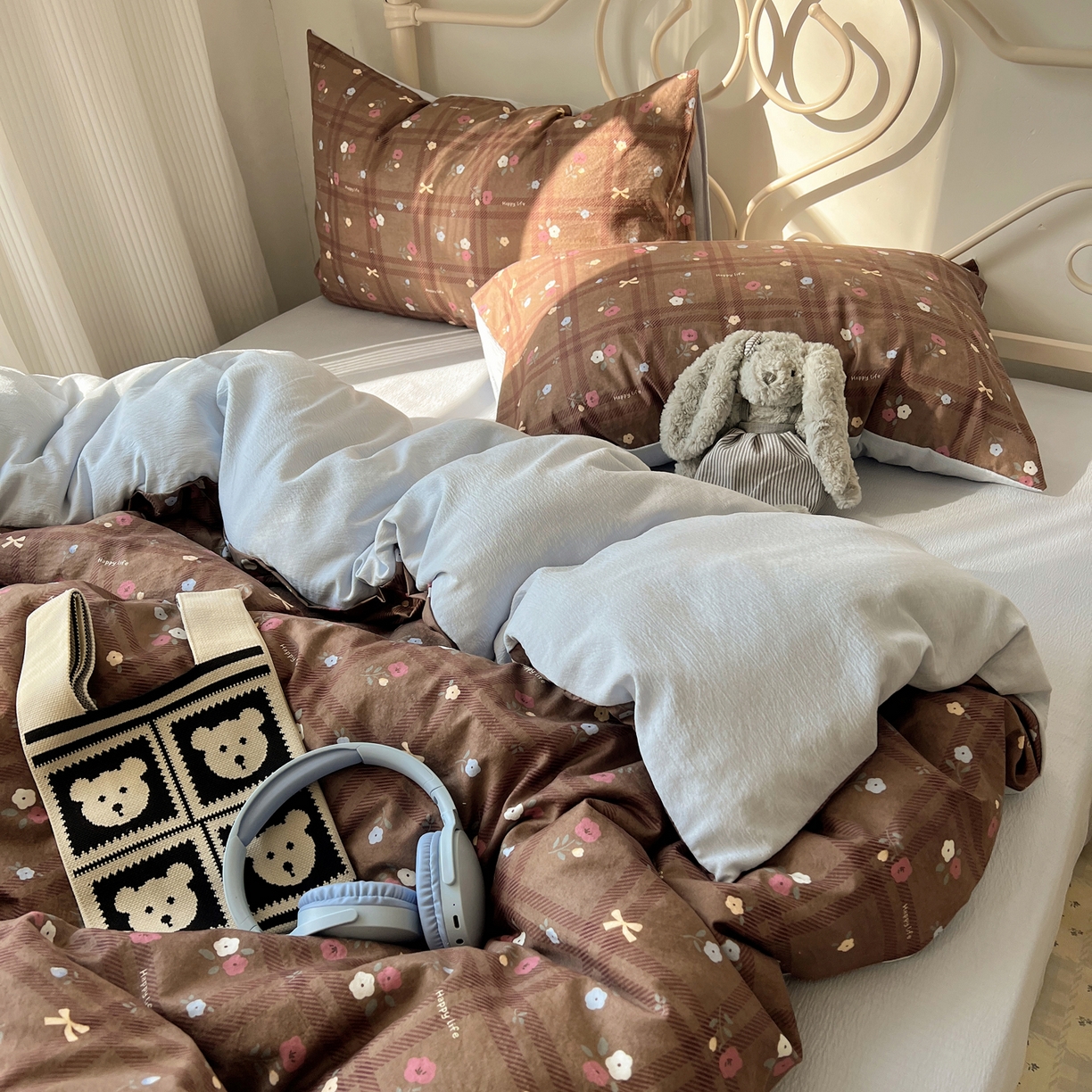 91家纺网 家纺一手货源 找家纺 繁花家居 2026新款木棉双层纱四件套 蓝色咖棕花