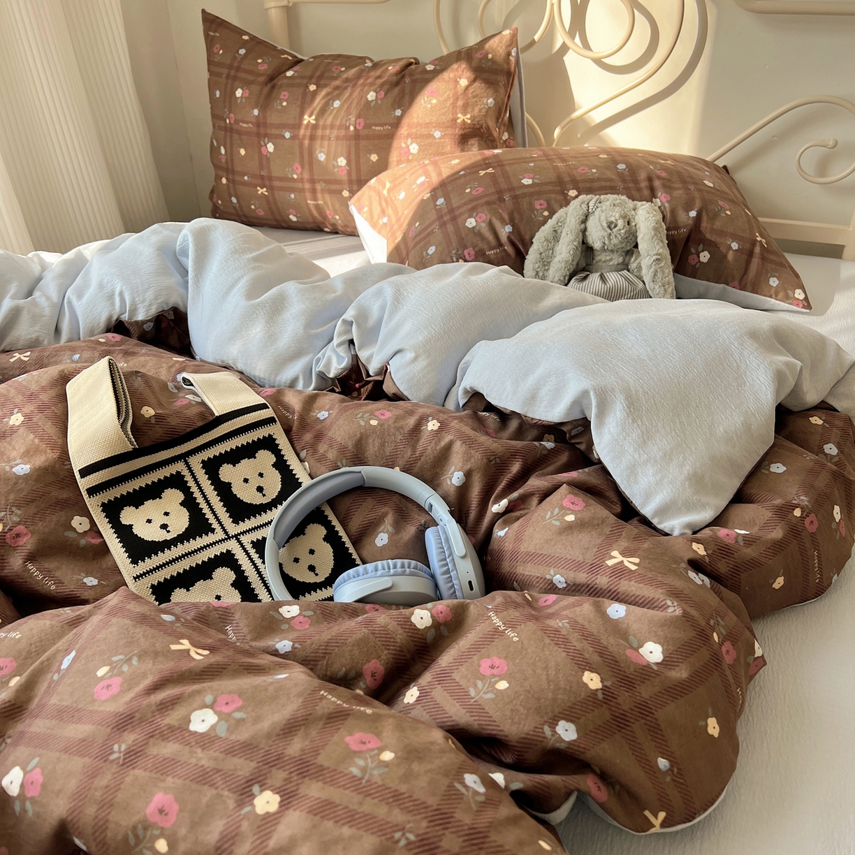 91家纺网 家纺一手货源 找家纺 繁花家居 2026新款木棉双层纱四件套 蓝色咖棕花