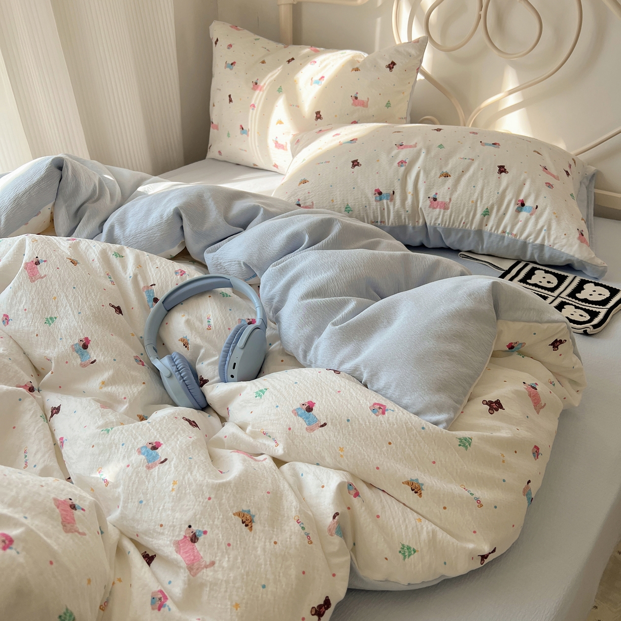 91家纺网 家纺一手货源 找家纺 繁花家居 2026新款木棉双层纱四件套 蓝色腊肠狗