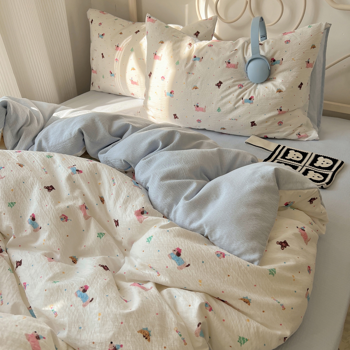 91家纺网 家纺一手货源 找家纺 繁花家居 2026新款木棉双层纱四件套 蓝色腊肠狗