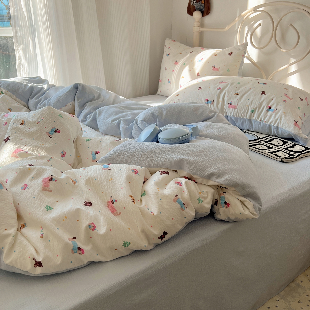 91家纺网 家纺一手货源 找家纺 繁花家居 2026新款木棉双层纱四件套 蓝色腊肠狗