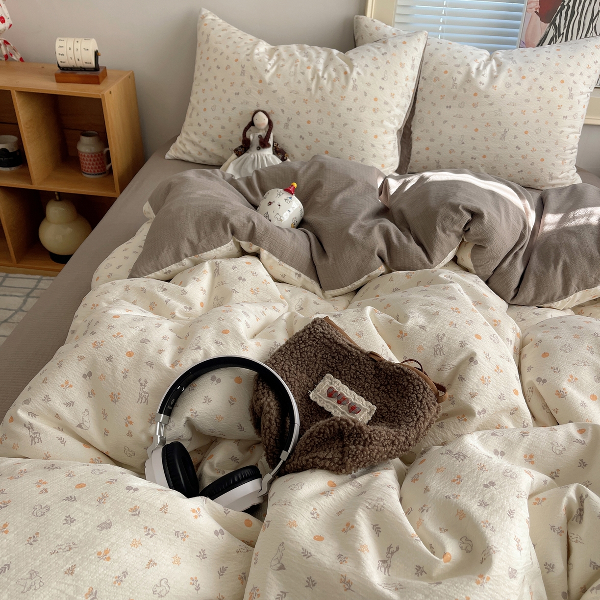 91家纺网 家纺一手货源 找家纺 繁花家居 2026新款木棉双层纱四件套 木与鹿眠