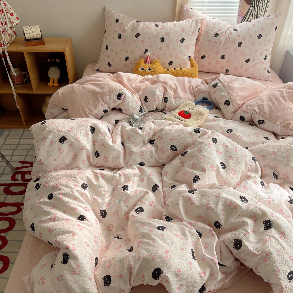 91家纺网 家纺一手货源 找家纺 繁花家居 2026新款木棉双层纱四件套 蔷薇黑猫