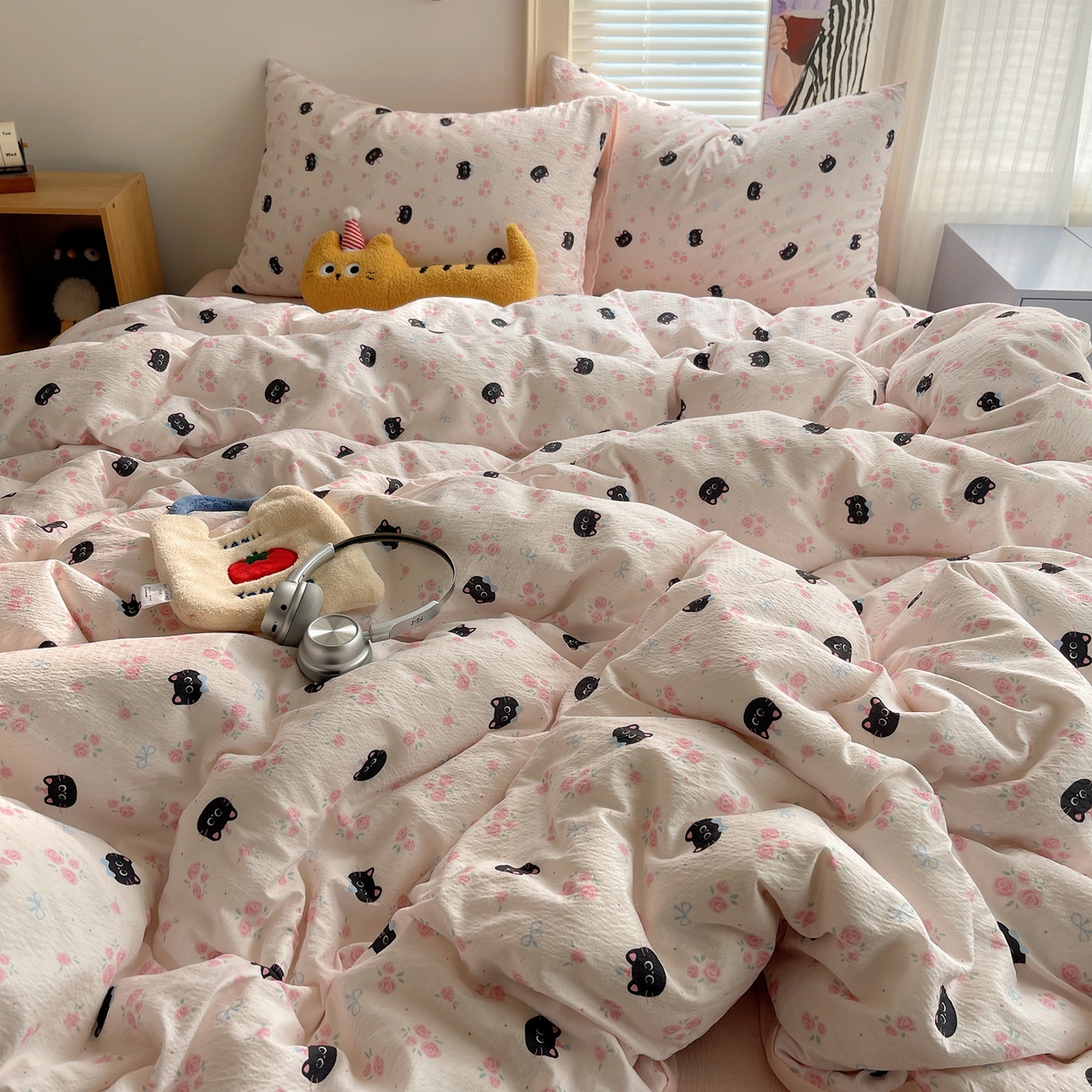 91家纺网 家纺一手货源 找家纺 繁花家居 2026新款木棉双层纱四件套 蔷薇黑猫