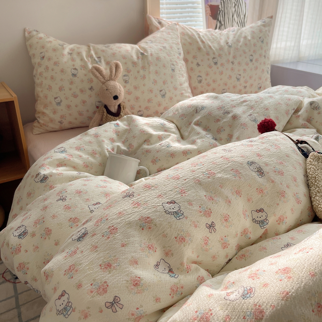 91家纺网 家纺一手货源 找家纺 繁花家居 2026新款木棉双层纱四件套 揉花粉猫